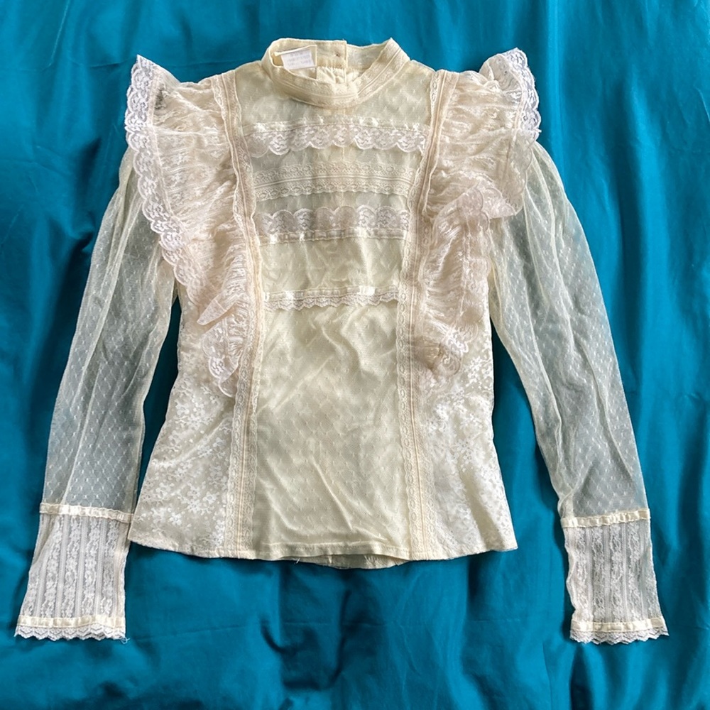 Vintage Style Lace Blouse - Jessica’s Gunnies San Francisco - Color: Crème